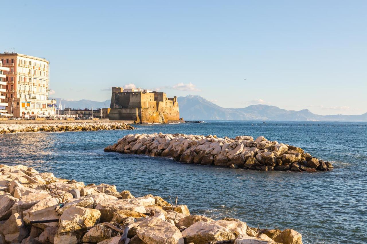 Parthenope'S Eye On The Seafront By Napoliapartments Екстериор снимка